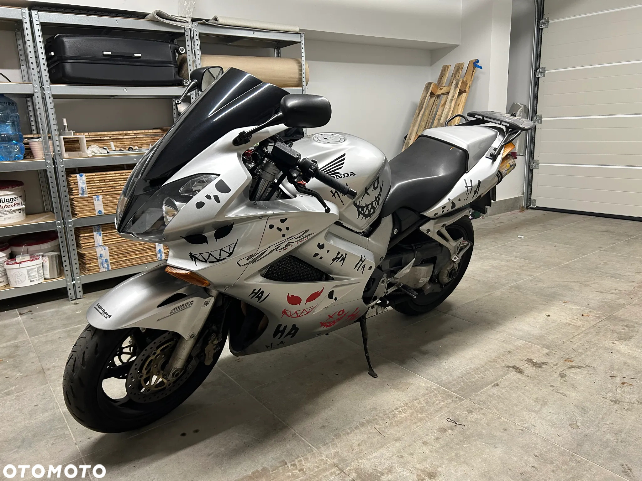 Honda VFR - 21