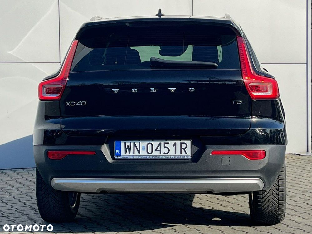Volvo XC 40 T3 Momentum Pro - 11