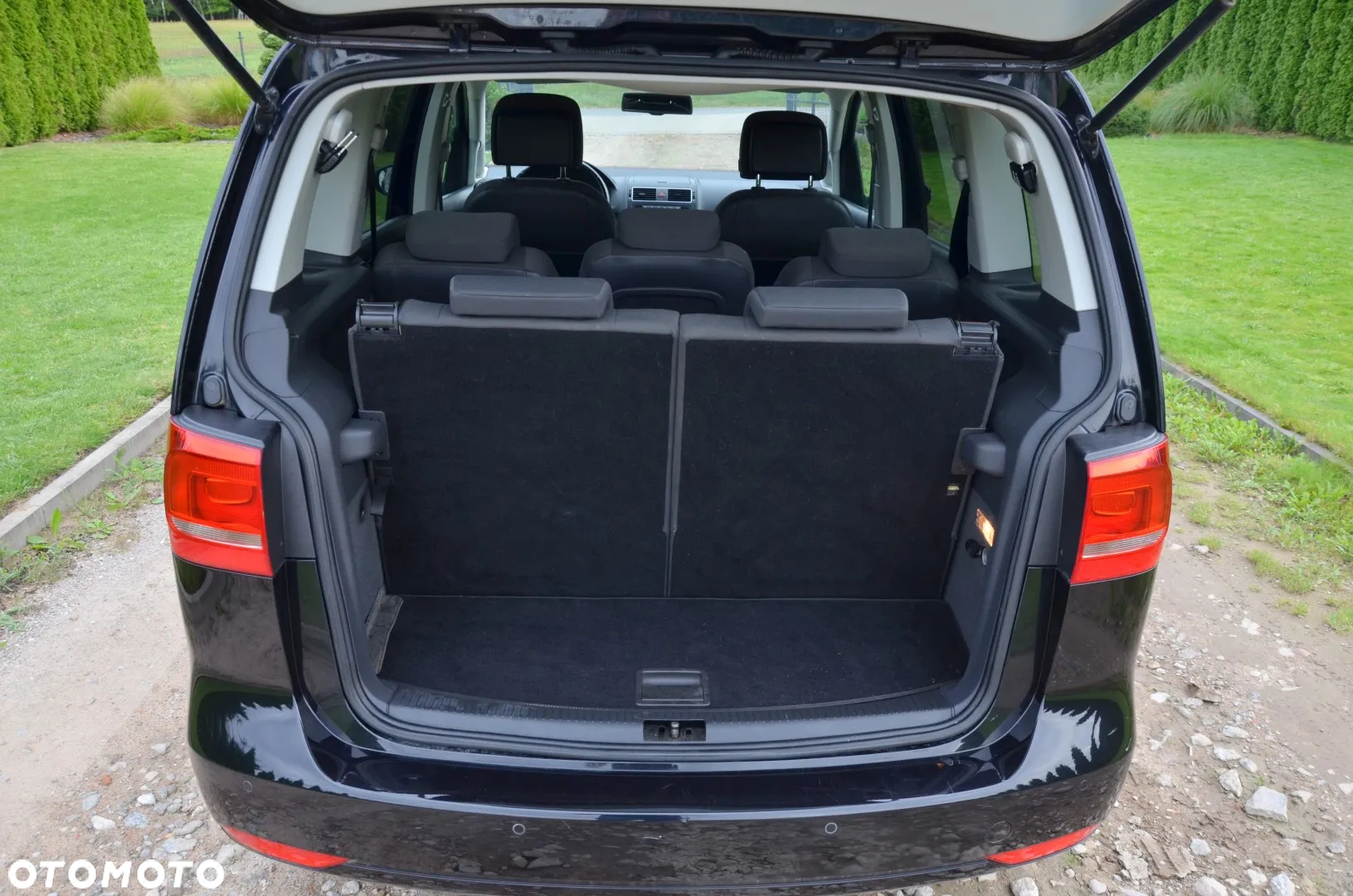 Volkswagen Touran 1.4 TSI MATCH - 16