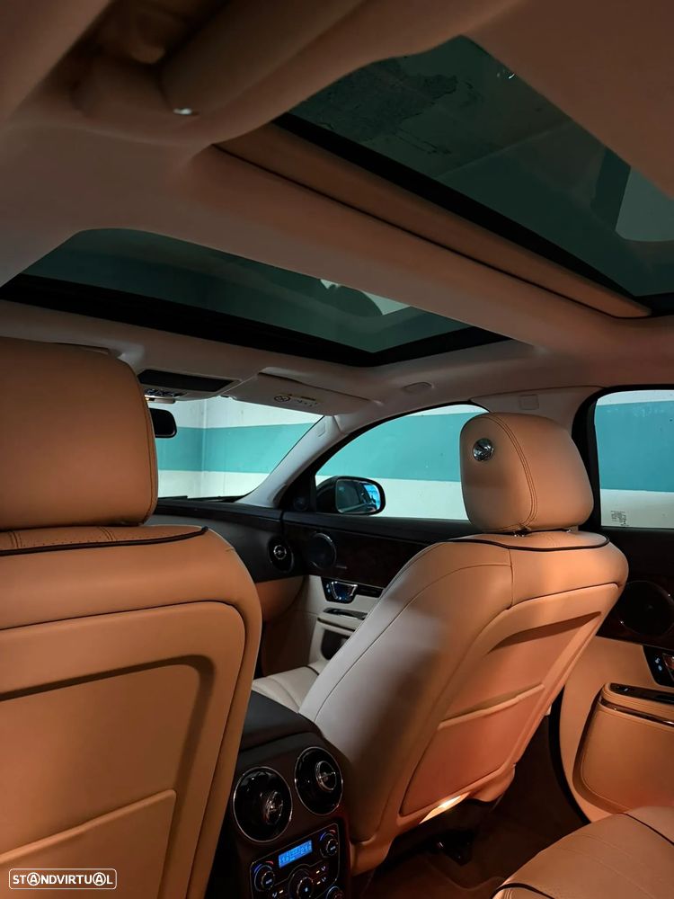 Jaguar XJ 3.0 D V6 Premium Luxury - 24