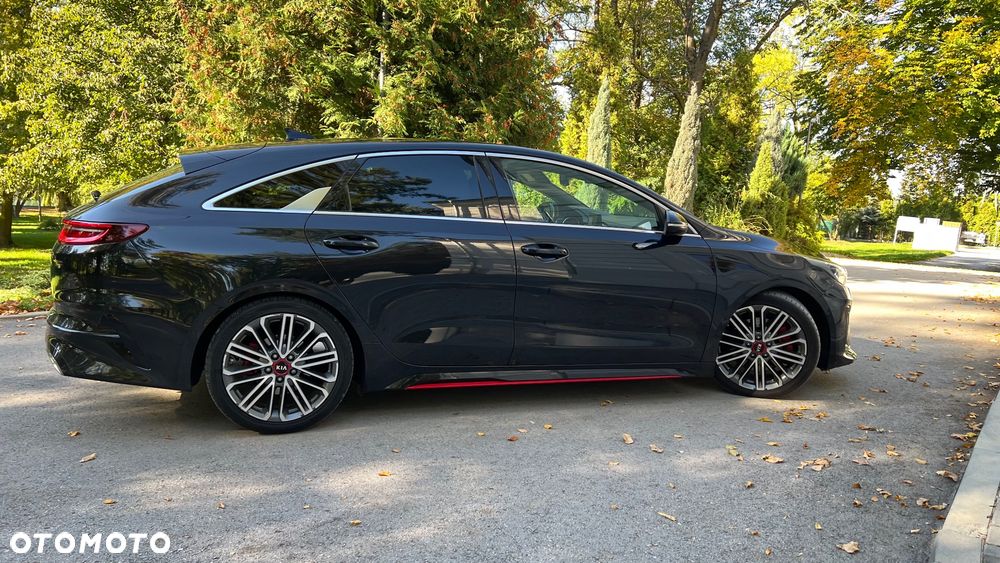 Kia ProCeed 1.6 T-GDI GT DCT - 36
