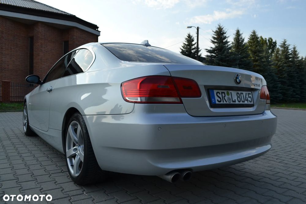 BMW Seria 3 325i - 16