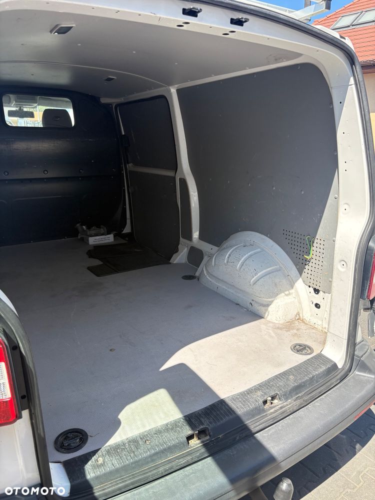 Volkswagen Transporter T5 - 16