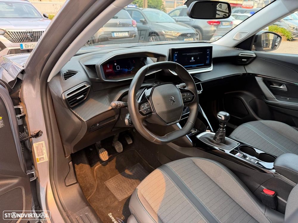 Peugeot 2008 1.2 PureTech Allure - 9