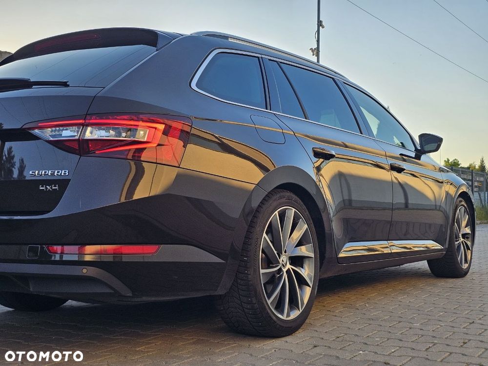 Skoda Superb 2.0 TDI 4x4 L&K DSG - 10