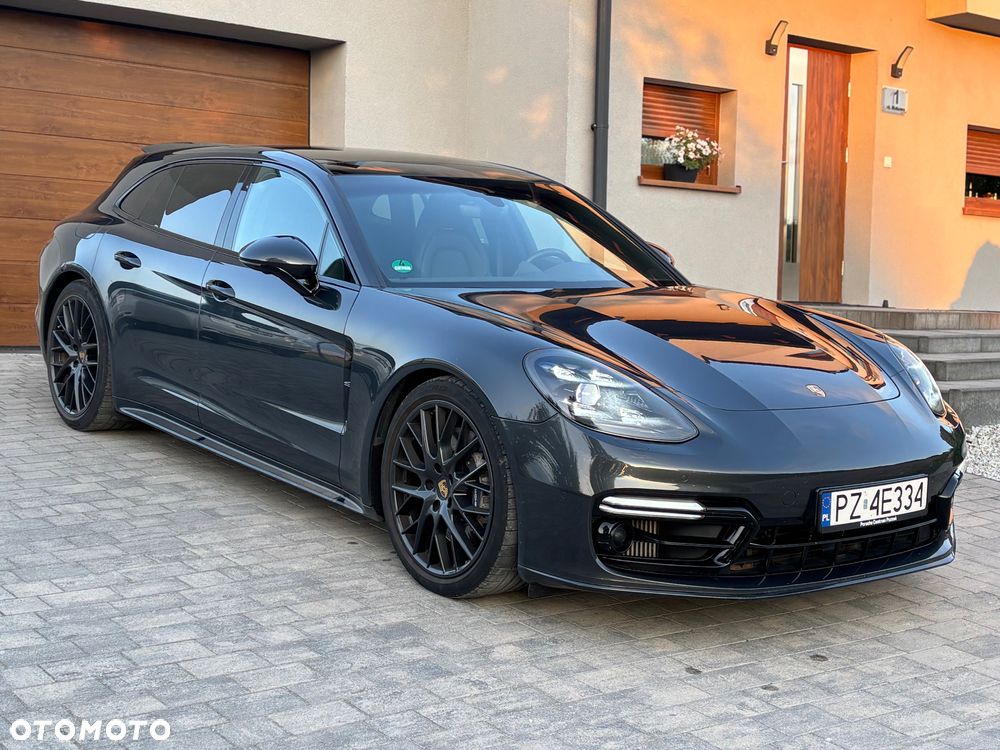 Porsche Panamera 4 Sport Turismo - 10