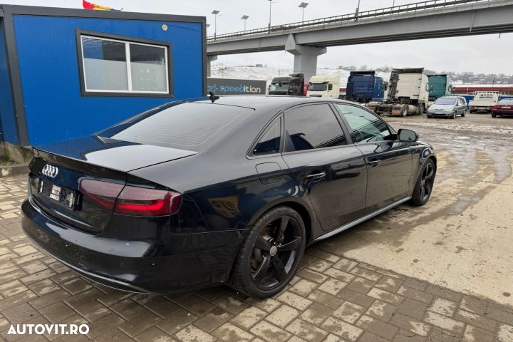Bara spate S-Line Audi A4 B8/8K [facelift] [2011 - 2016] - 6