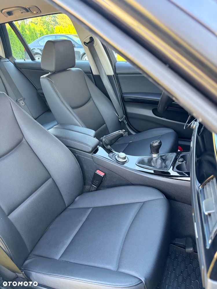 BMW Seria 3 - 30