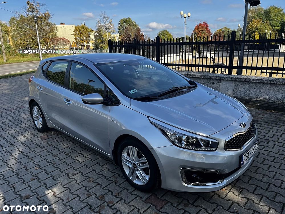 Kia Ceed - 4