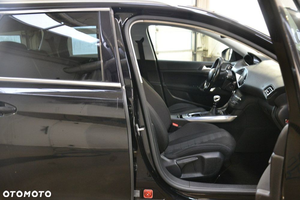 Peugeot 308 - 30