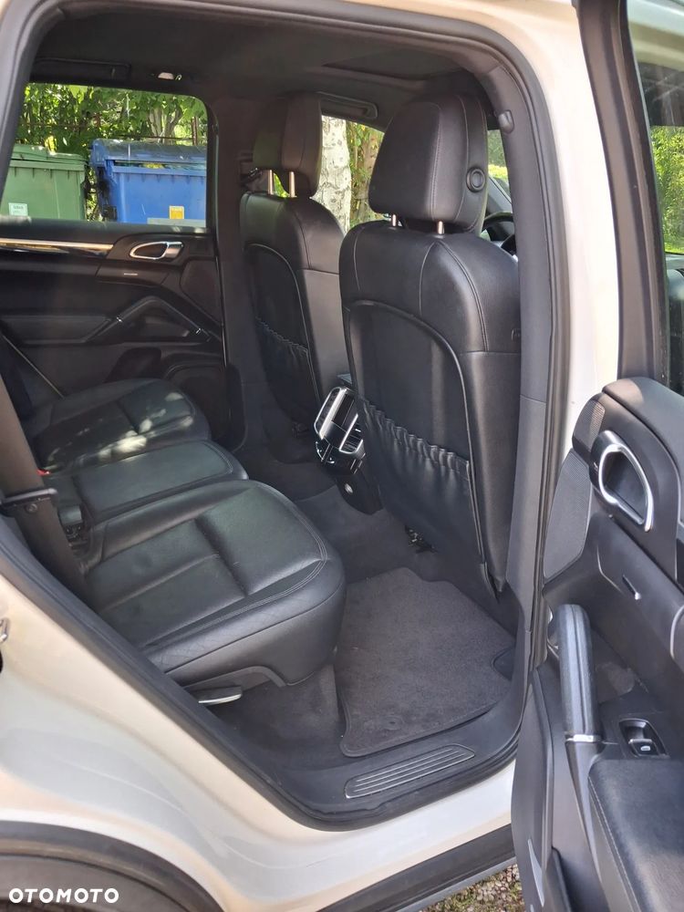 Porsche Cayenne - 10