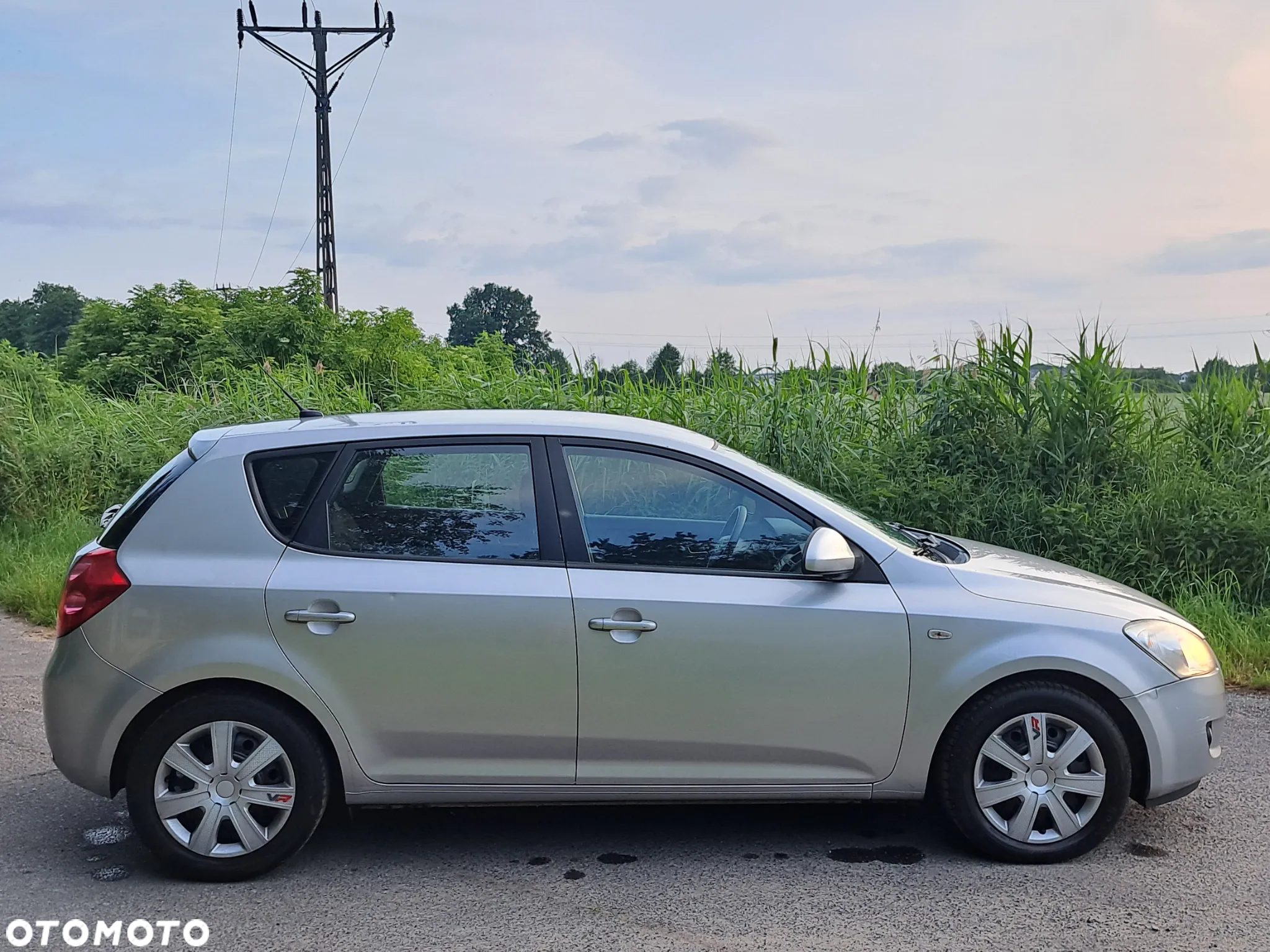 Kia Ceed - 13