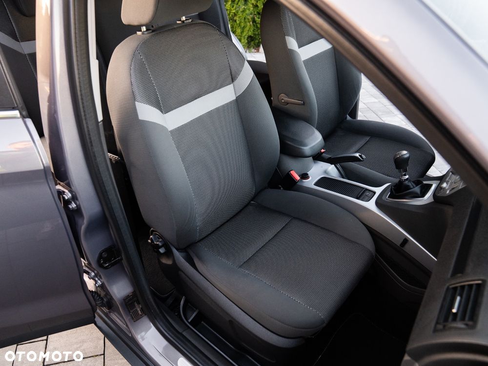 Ford Kuga 2.0 TDCi 2x4 Trend - 25
