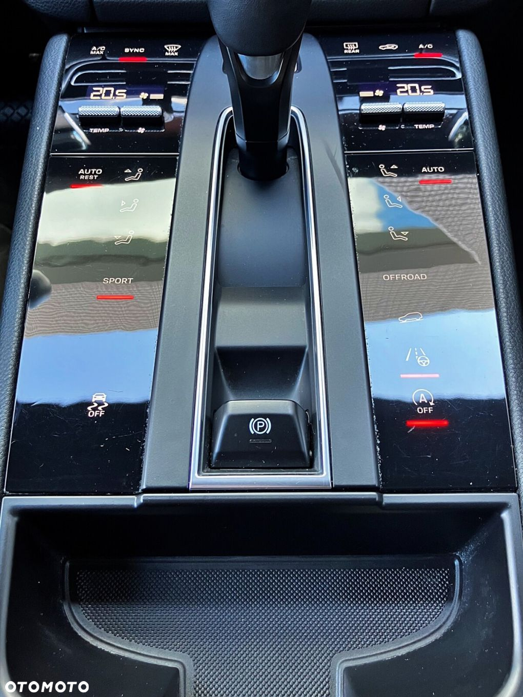 Porsche Macan - 29