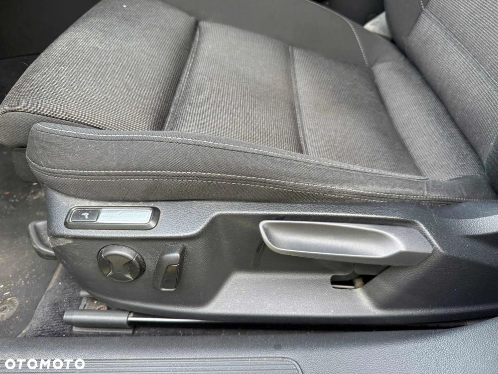 Volkswagen Passat 2.0 TDI SCR Comfortline DSG - 12