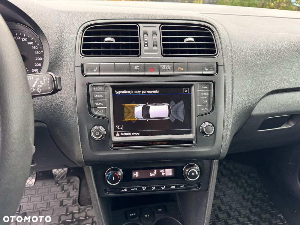 Volkswagen Polo 1.4 TDI (Blue Motion Technology) Comfortline - 9