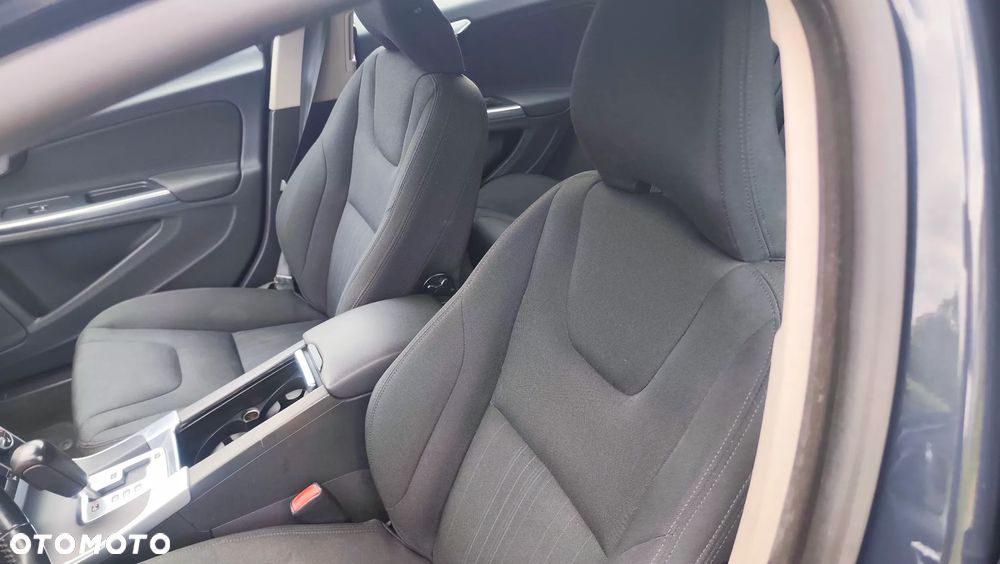 Volvo S60 D3 Geartronic Summum - 18