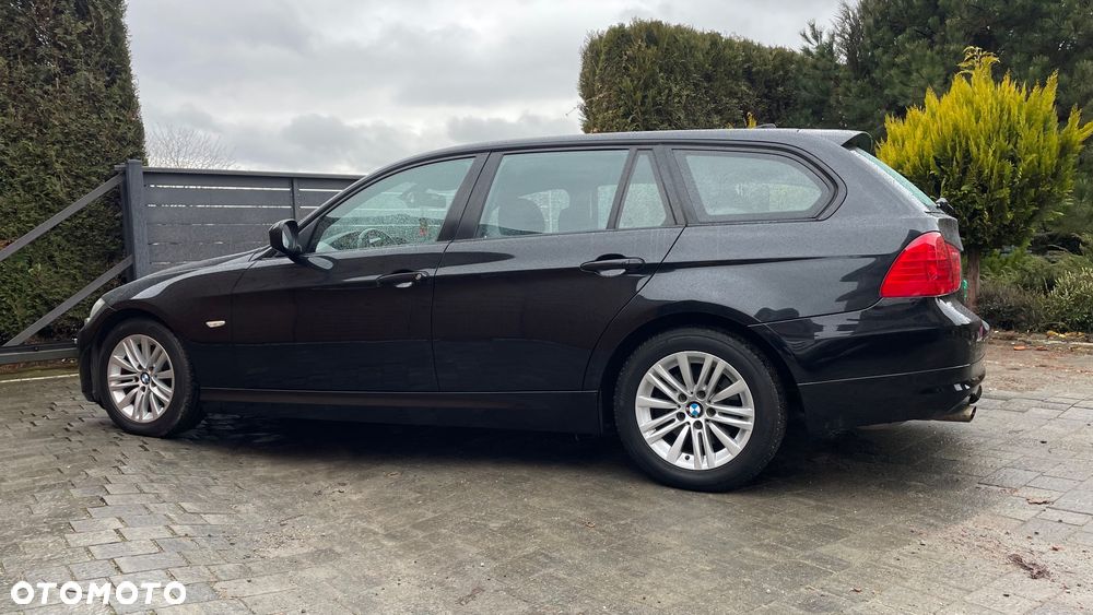 BMW Seria 3 318i Edition Exclusive - 18