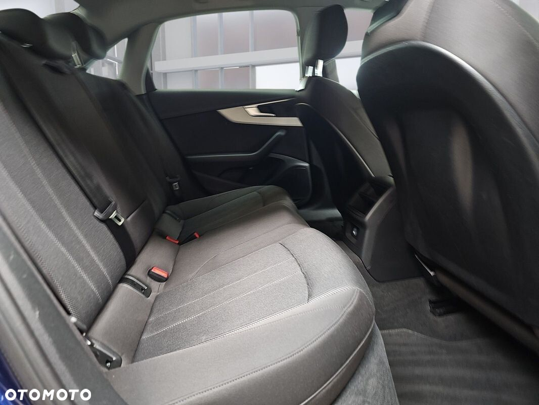 Audi A4 40 TDI S Line S tronic - 16