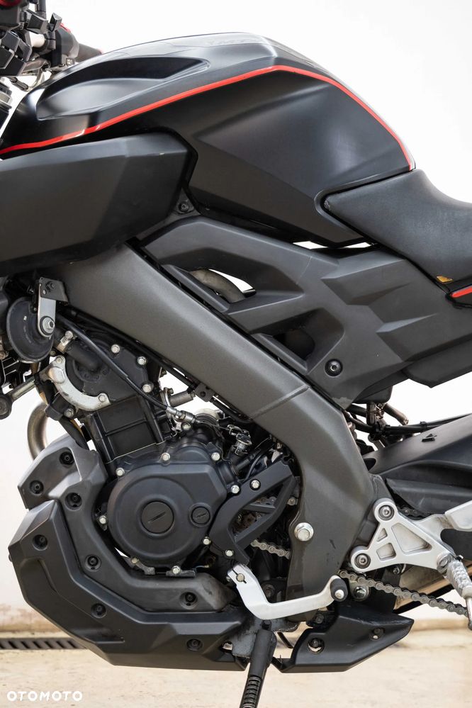 Yamaha MT - 16