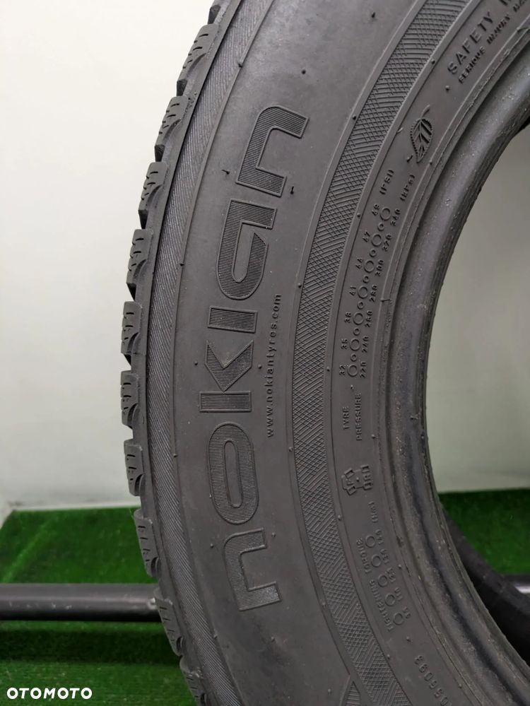 Opony zimowe 215/70/16 Nokian WR SUV 3 - 5