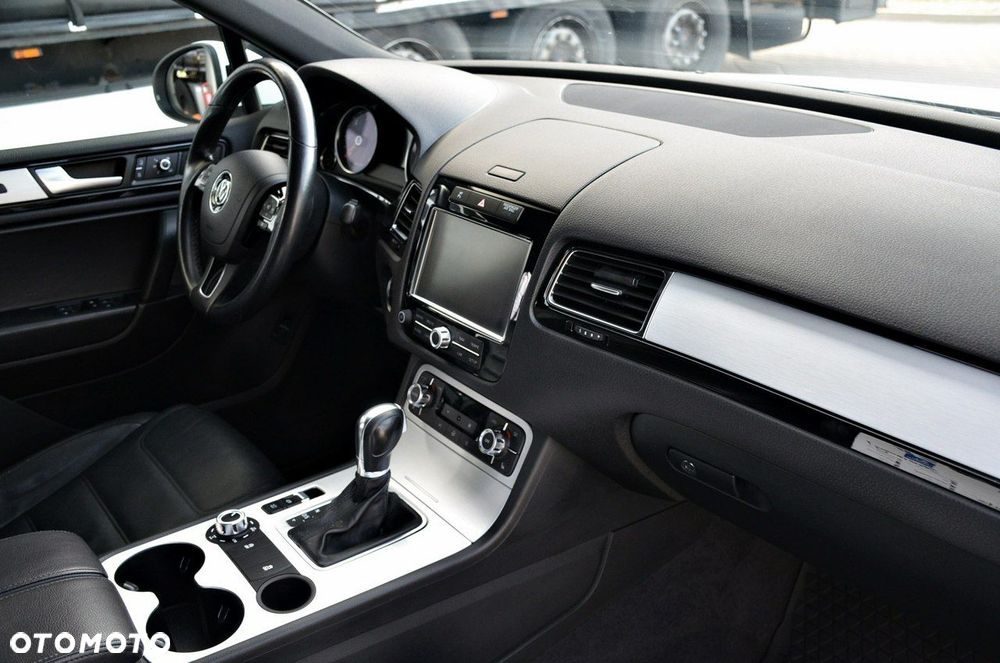 Volkswagen Touareg - 32