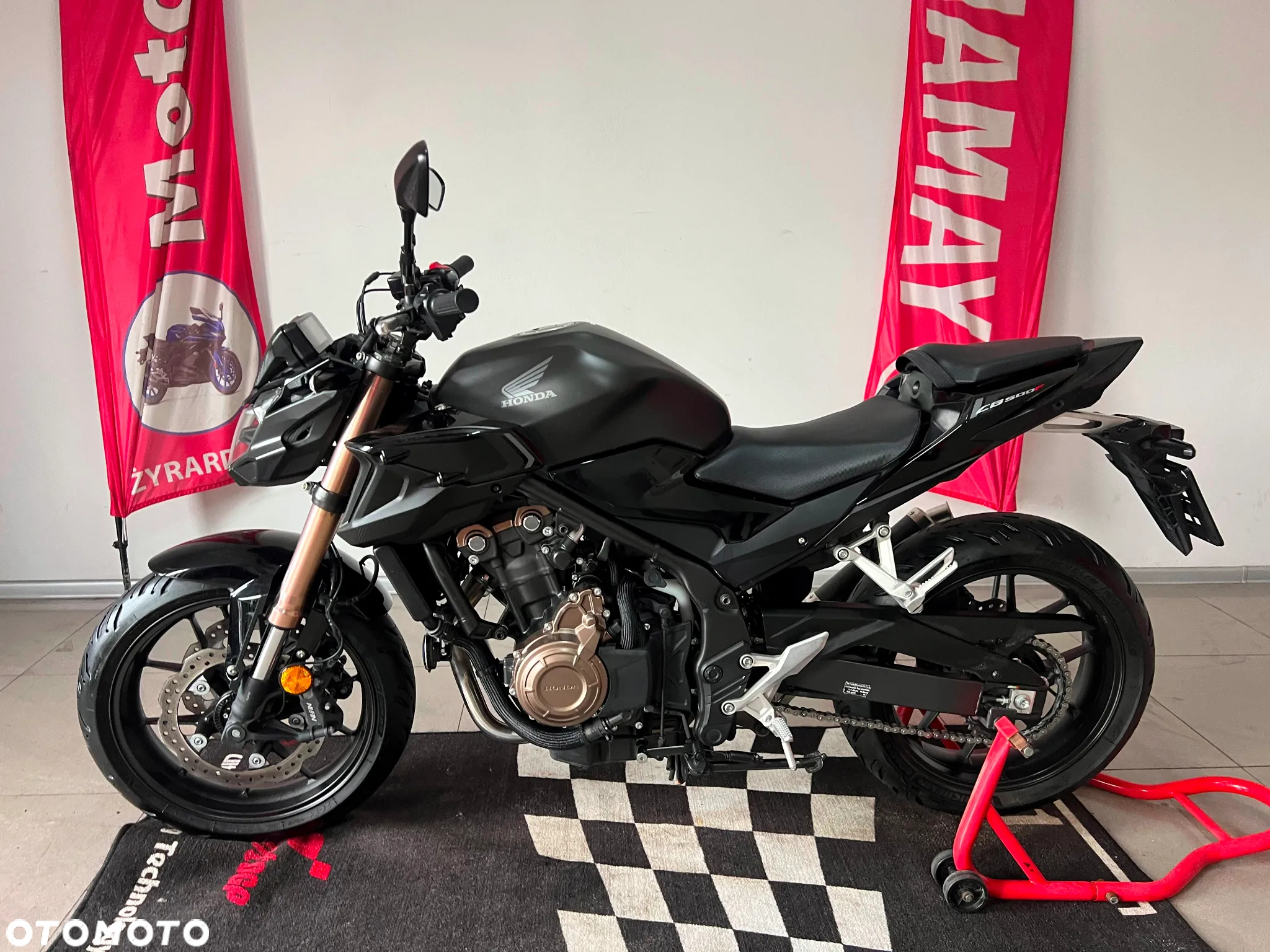 Honda CB - 11