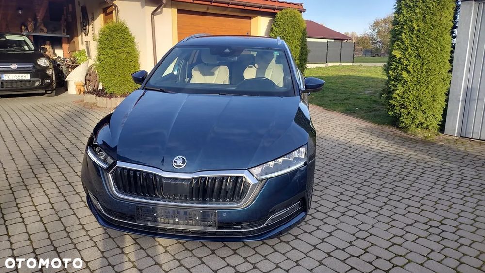 Skoda Octavia Combi 2.0 TDI DSG Style - 2