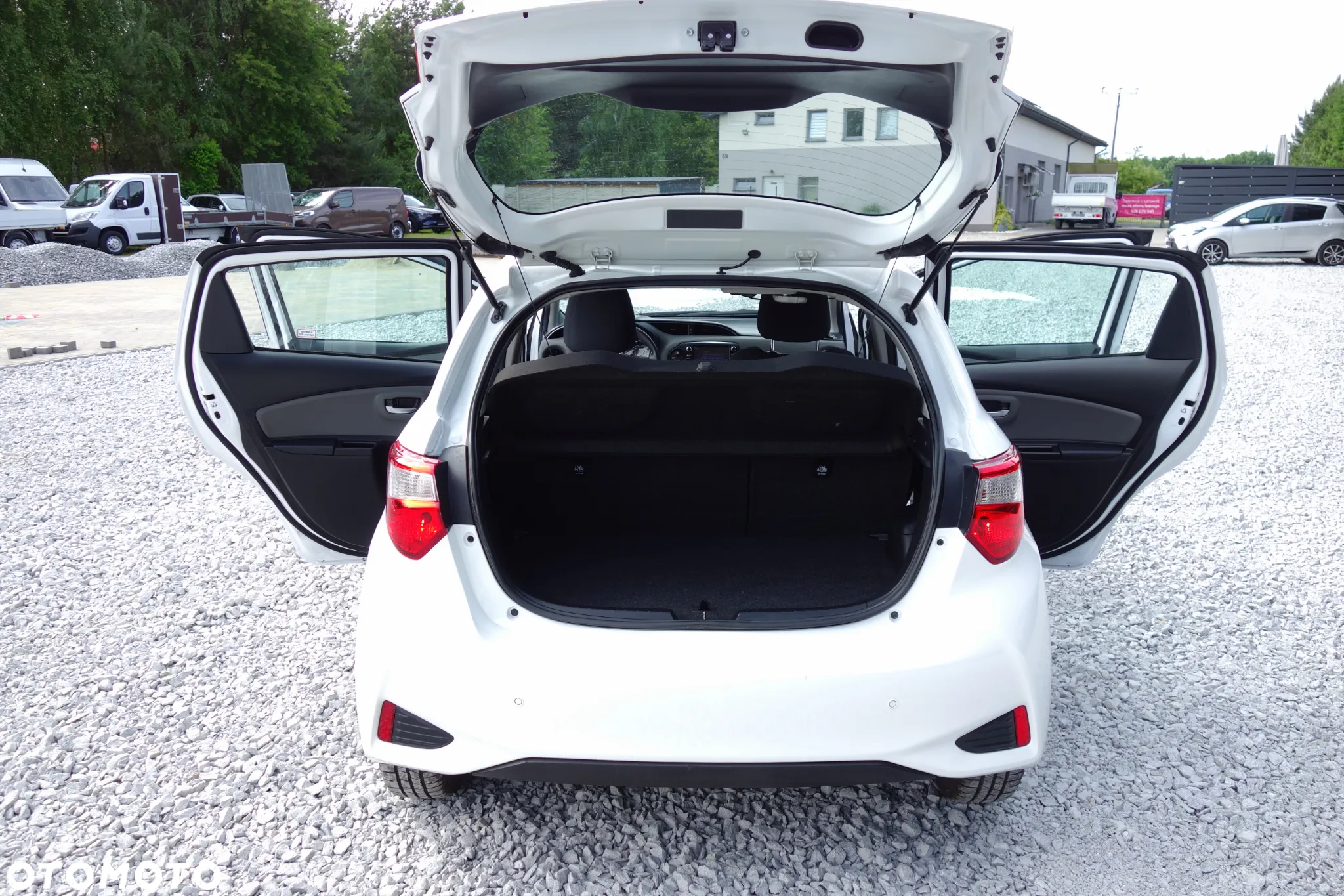 Toyota Yaris - 5
