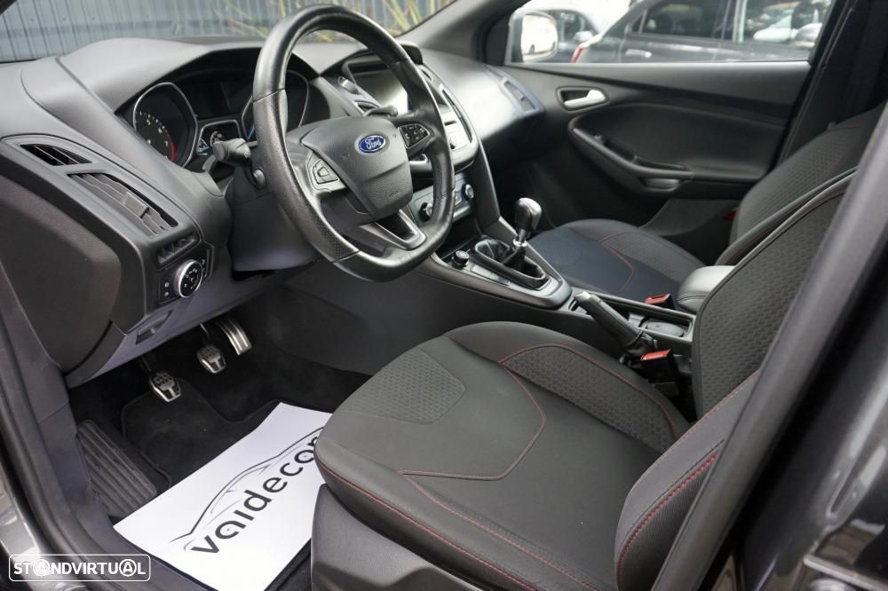 Ford Focus SW 1.0 EcoBoost S&S ST-LINE - 8