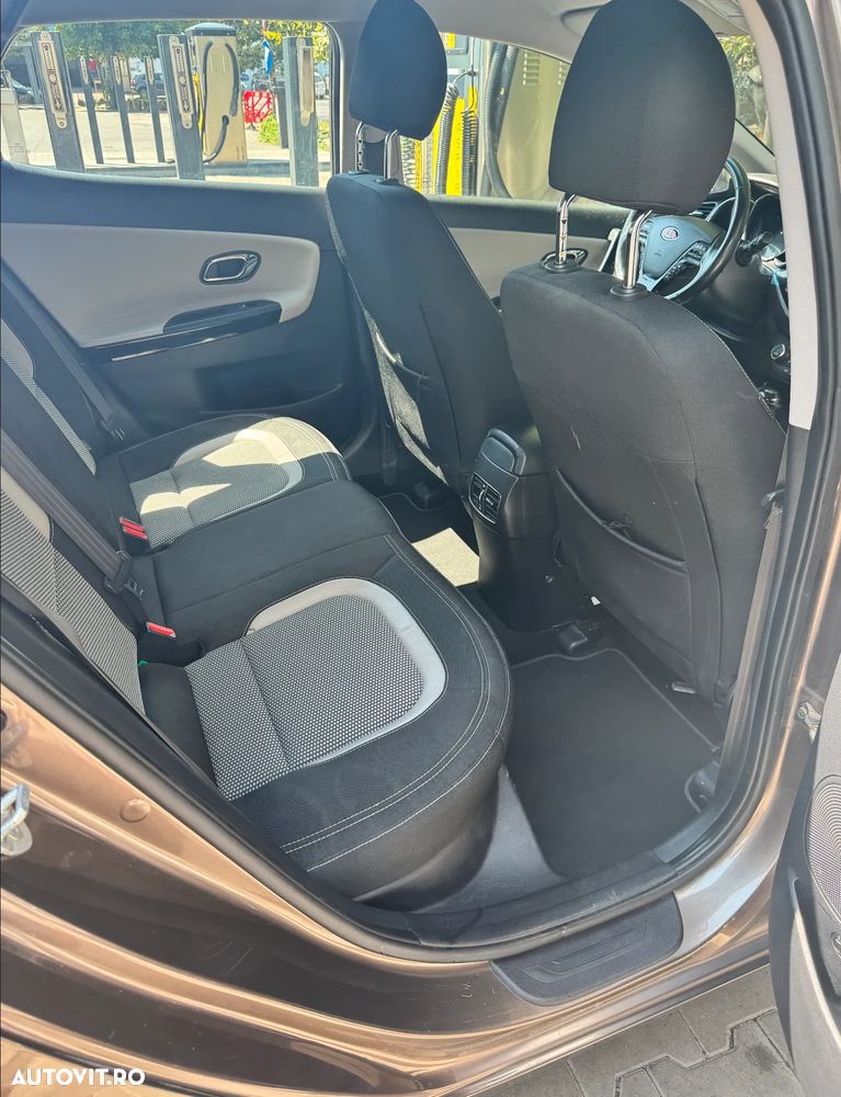 Kia Ceed 1.6 GDI DCT Platinum Edition - 9