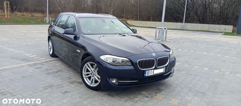 BMW Seria 5 520d - 28