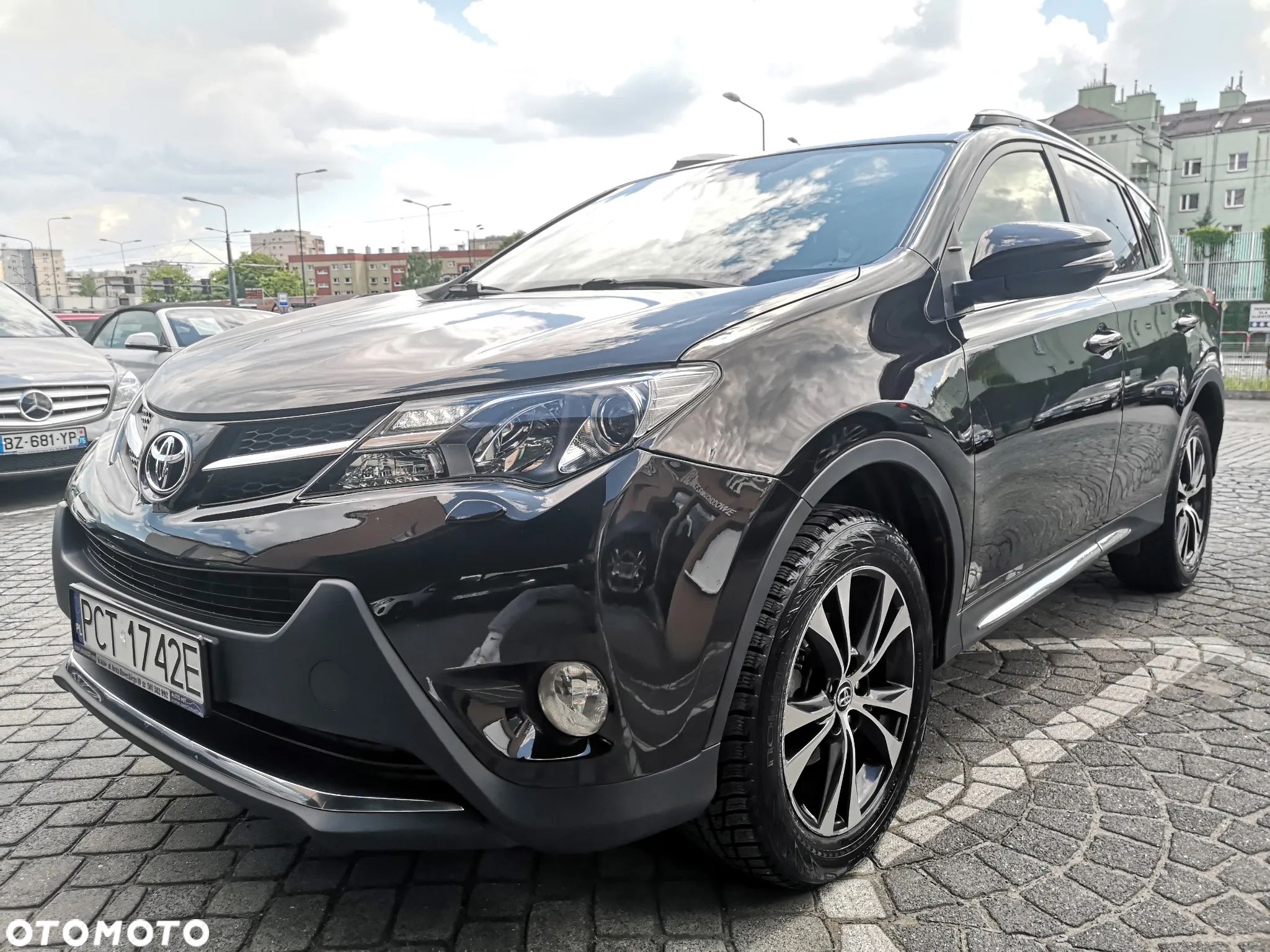 Toyota RAV4 2.0 D-4D Premium - 1
