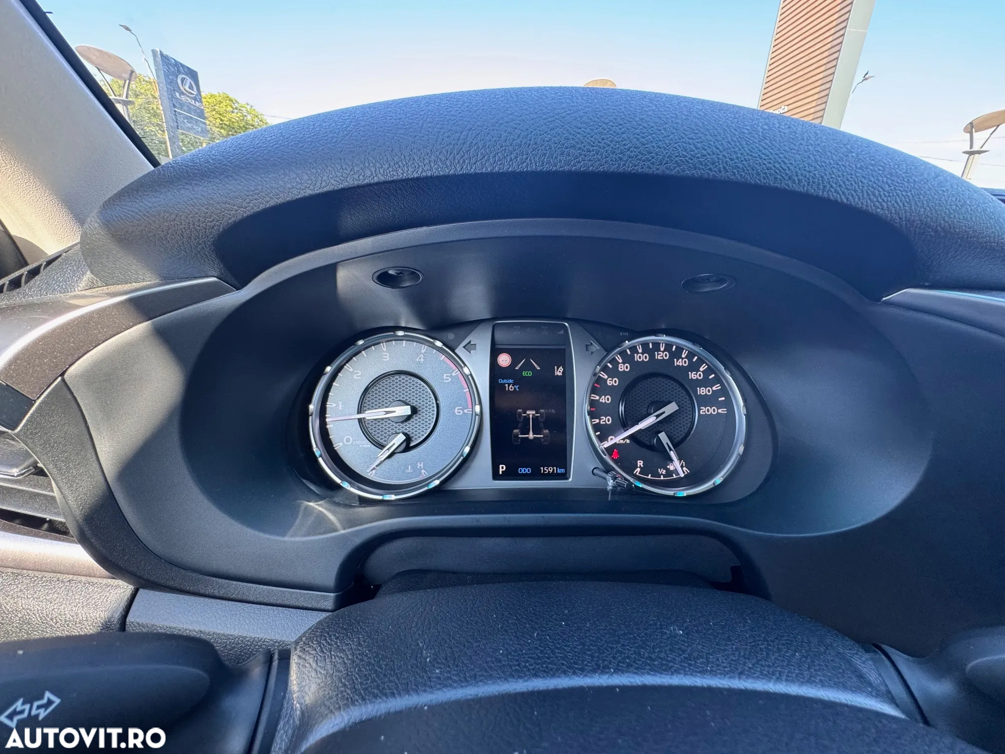Toyota Hilux 2.4D 150CP 4x4 Double Cab AT Executive - 16