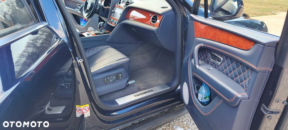 Bentley Bentayga - 14
