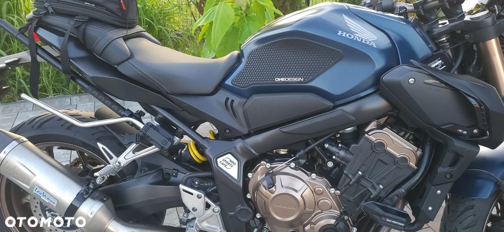 Honda CB - 22