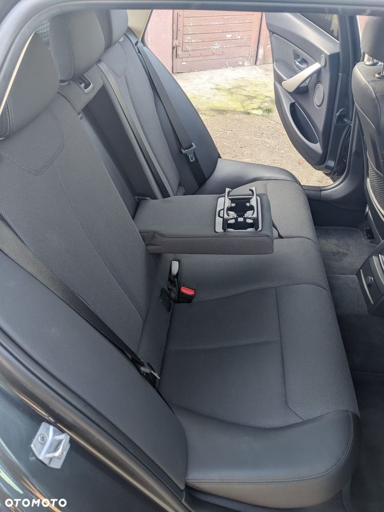 BMW Seria 3 320d xDrive Edition Luxury Line Purity - 21