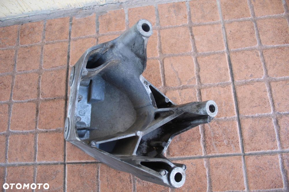 ŁAPA MOCOWANIE SILNIKA OPEL CORSA D 1.0 13130727 - 4