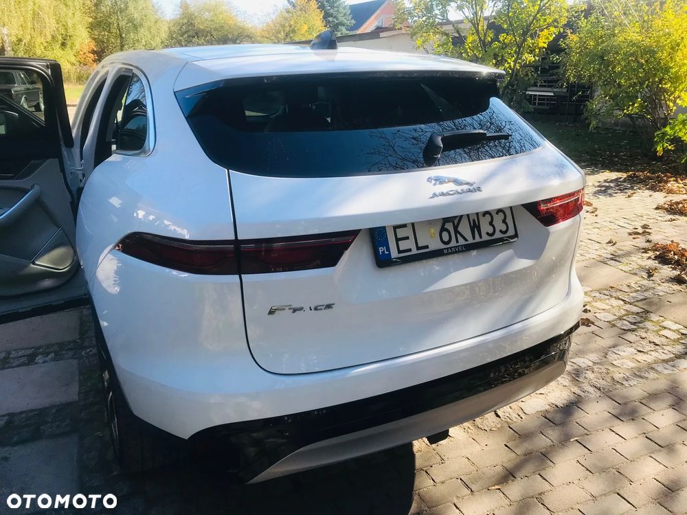 Jaguar F-Pace - 10