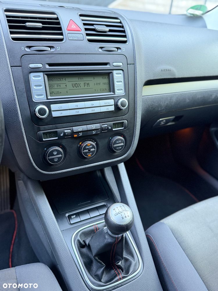 Volkswagen Golf 1.6 FSI Goal - 15
