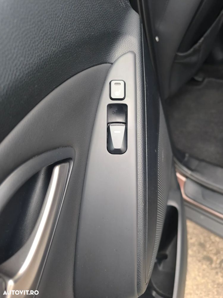 Hyundai ix35 2.0 CRDI 4WD Premium - 13