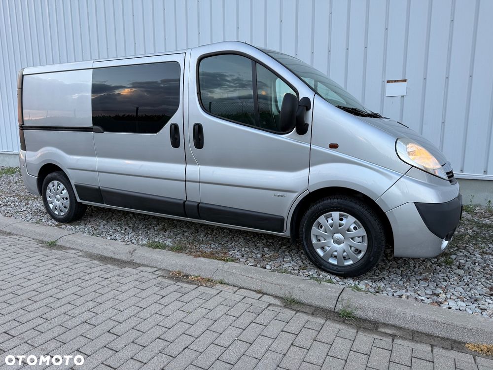 Opel Vivaro - 8