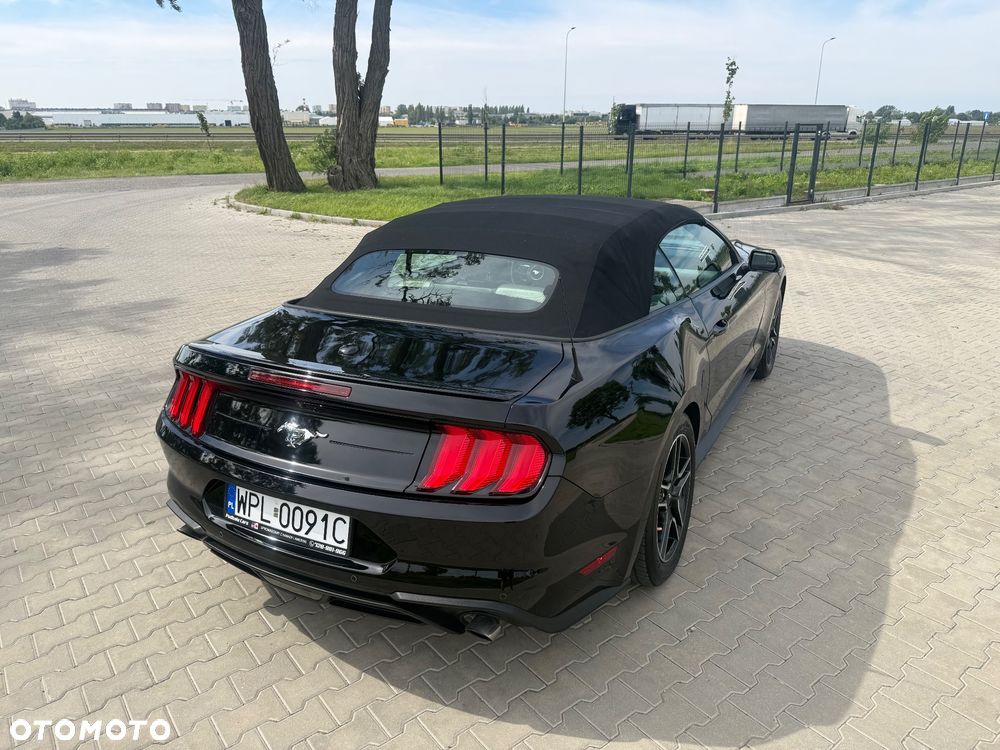 Ford Mustang - 13