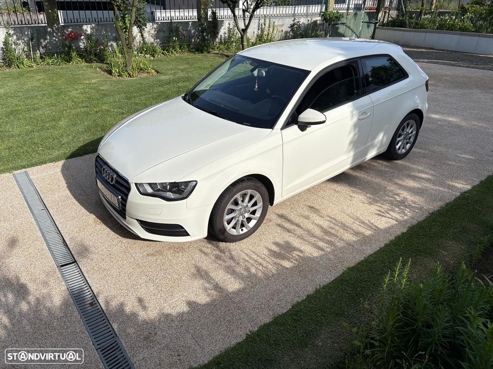 Audi A3 1.6 TDI Attraction - 1