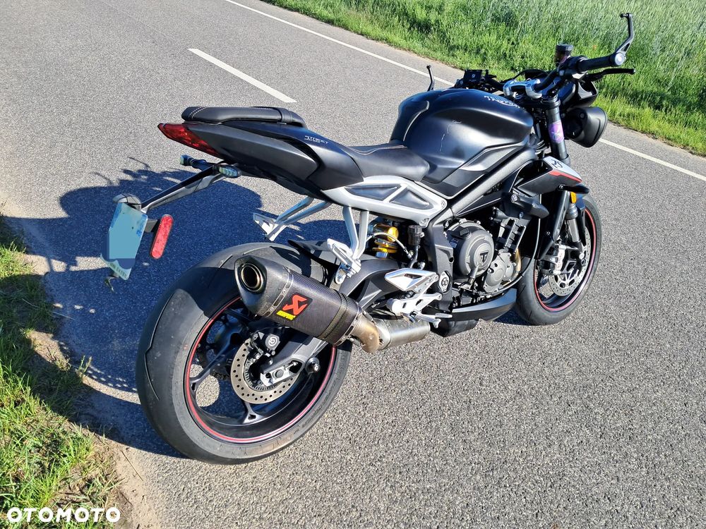 Triumph Street Triple - 8
