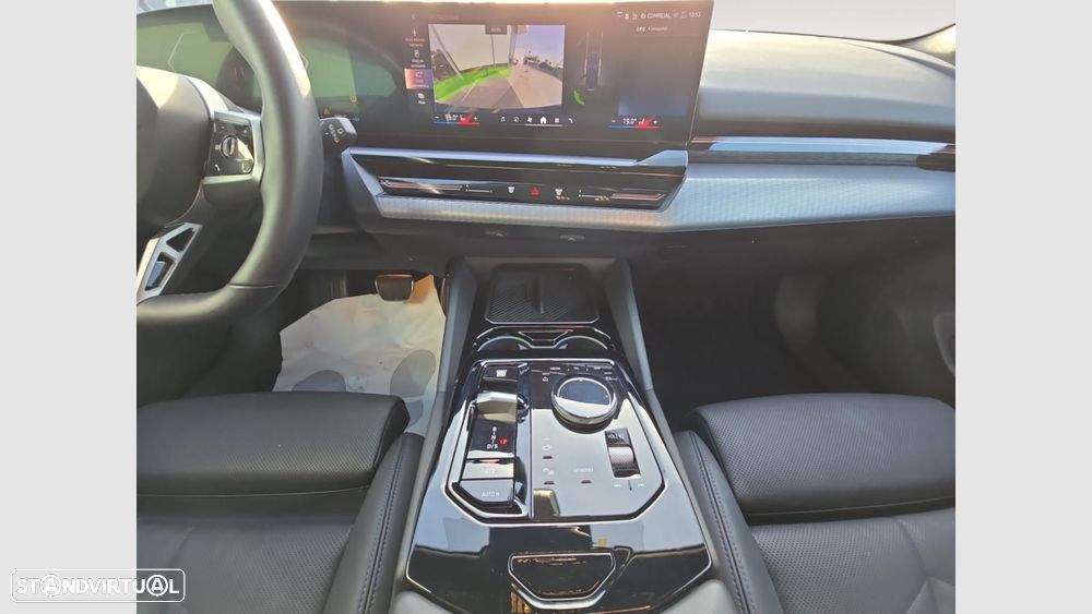 BMW 520 d Pack Desportivo M - 13