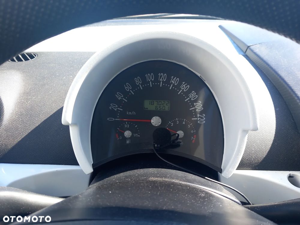 Volkswagen New Beetle 1.6 Coastal - 26