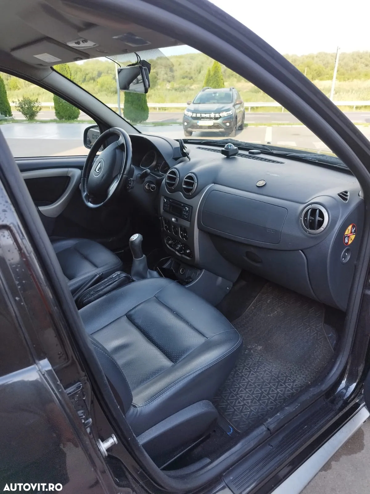 Dacia Duster 1.6 4x2 Laureate - 5