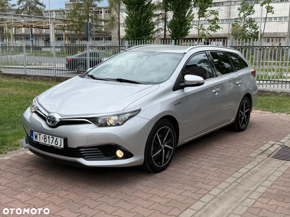 Toyota Auris 1.8 VVT-i Automatik Edition-S - 1
