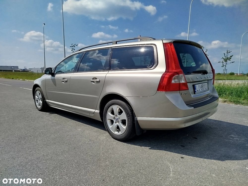 Volvo V70 2.0D Momentum - 6